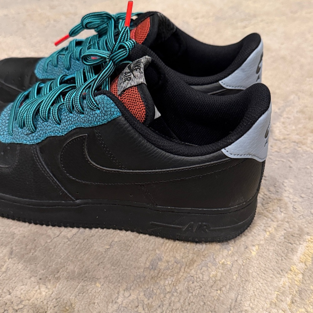 Size 11- Nike Air Force 1 '07 LV8 4 Black Obsidian Mist in EUC no box - Picture 4 of 10